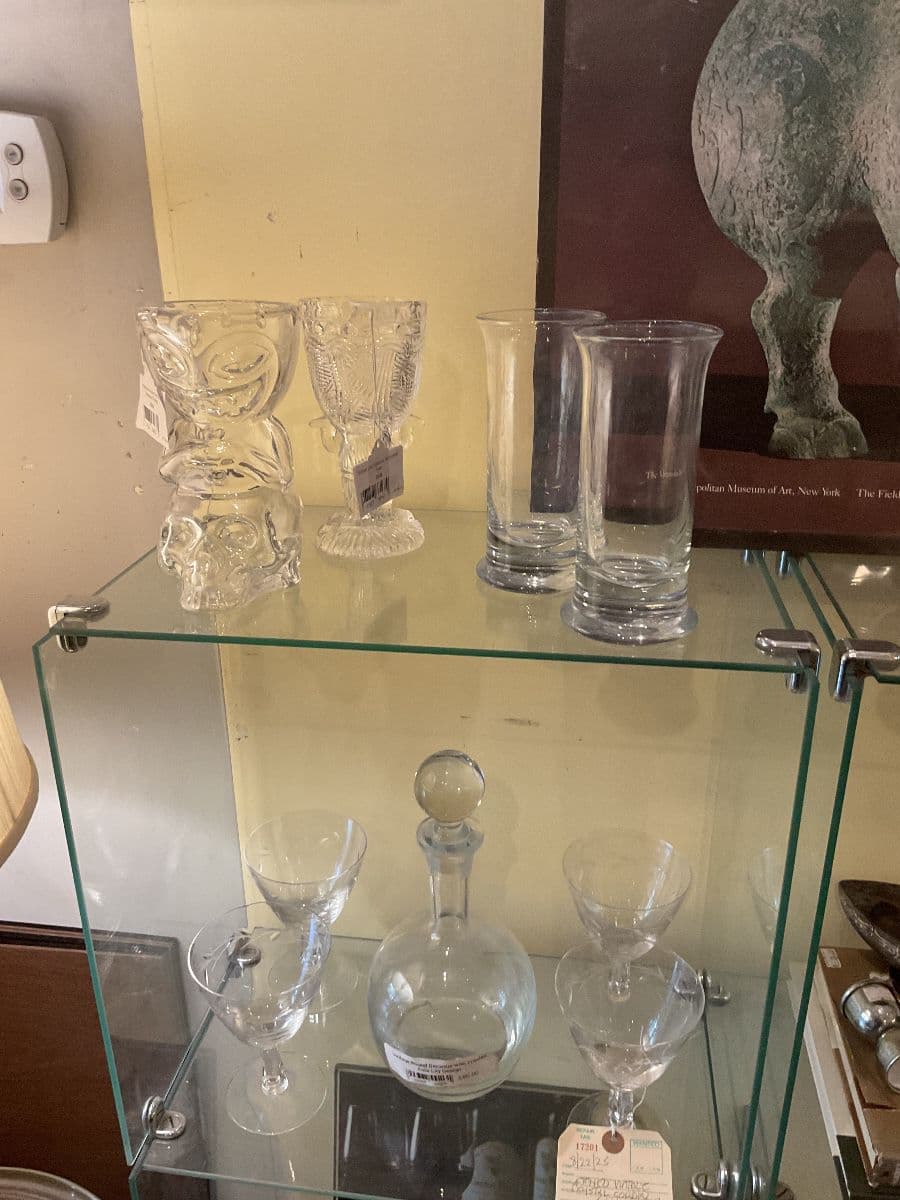 The Fine Glass & Reflection Sale: Vintage, Art Glass, & Mirror Event - 50% OFF photo 3
