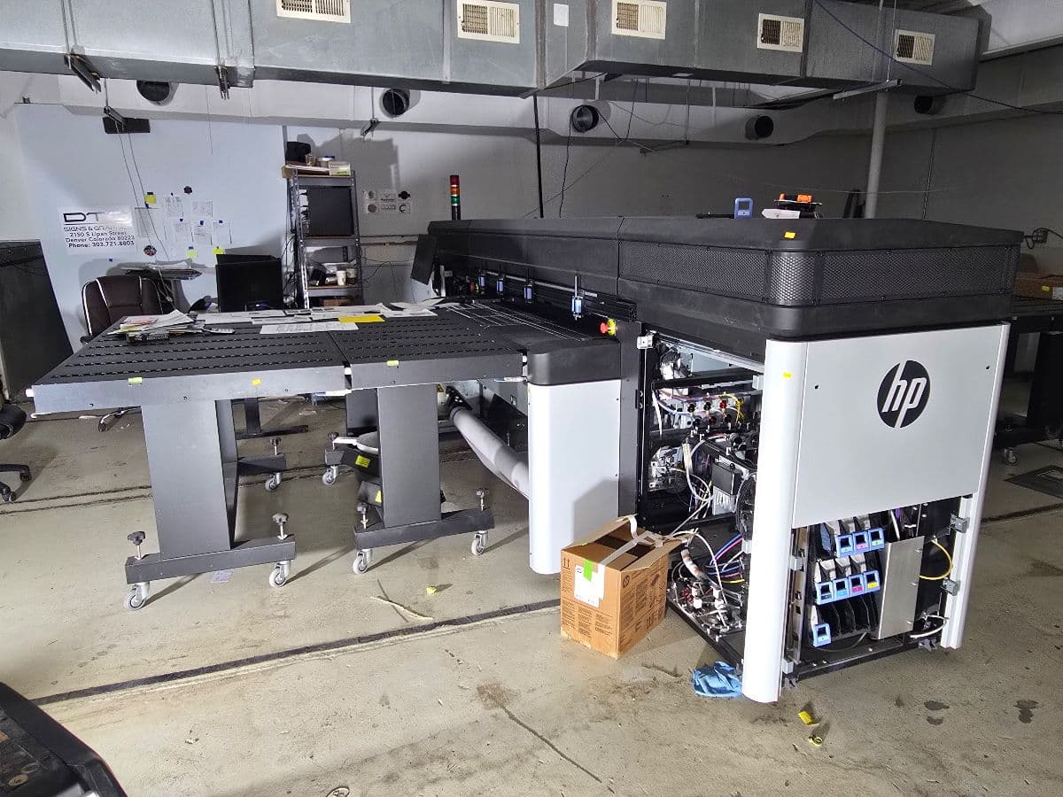 DTC Sign Shop Auction photo 3