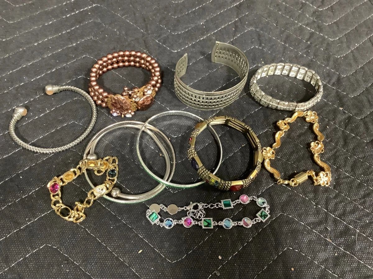 ONLINE ONLY AUCTION photo 4