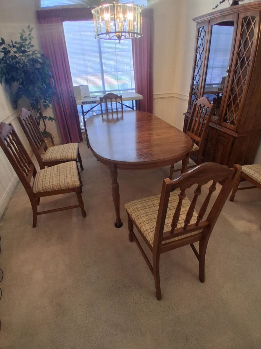 Lazybrook Timbergrove Estate Sale 77008 photo 12