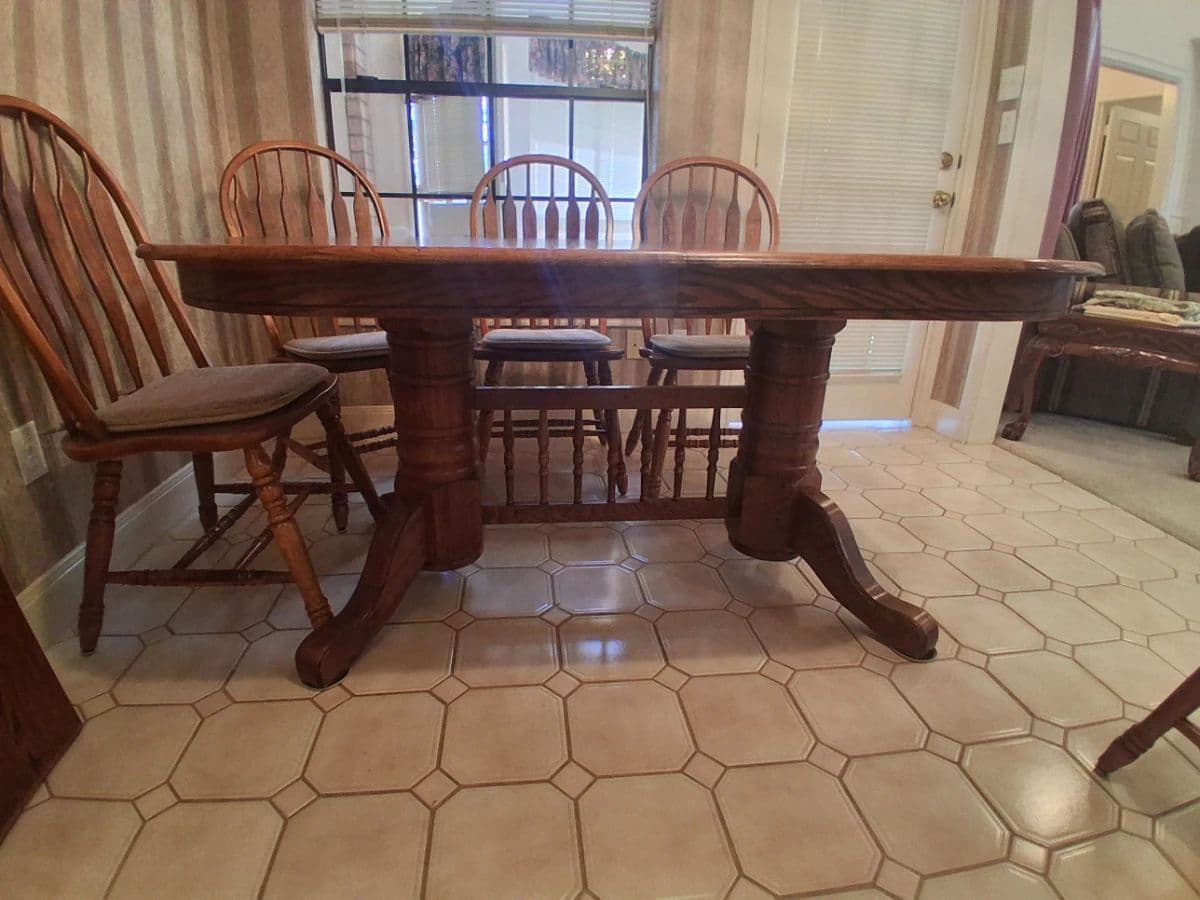 Lazybrook Timbergrove Estate Sale 77008 photo 4