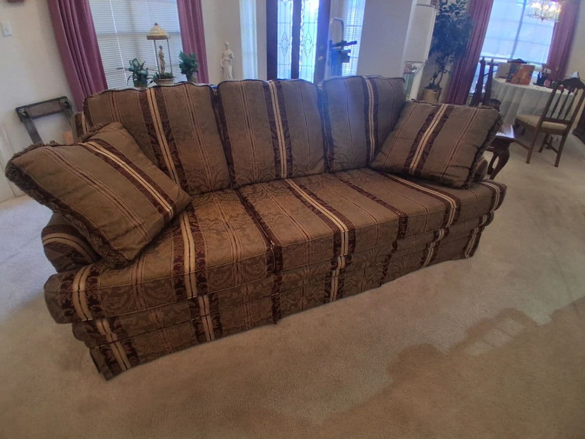 Lazybrook Timbergrove Estate Sale 77008 photo 7