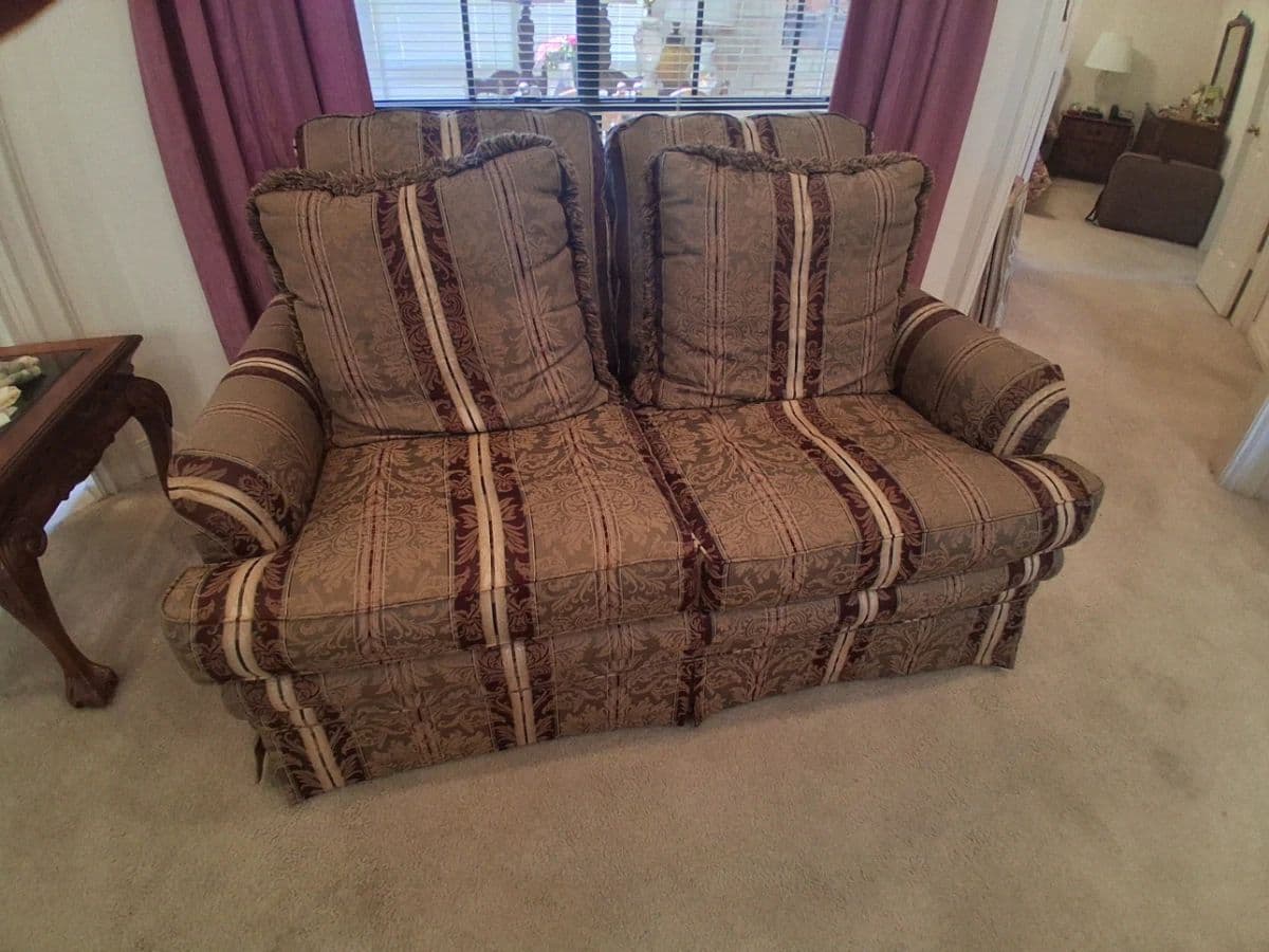 Lazybrook Timbergrove Estate Sale 77008 photo 6