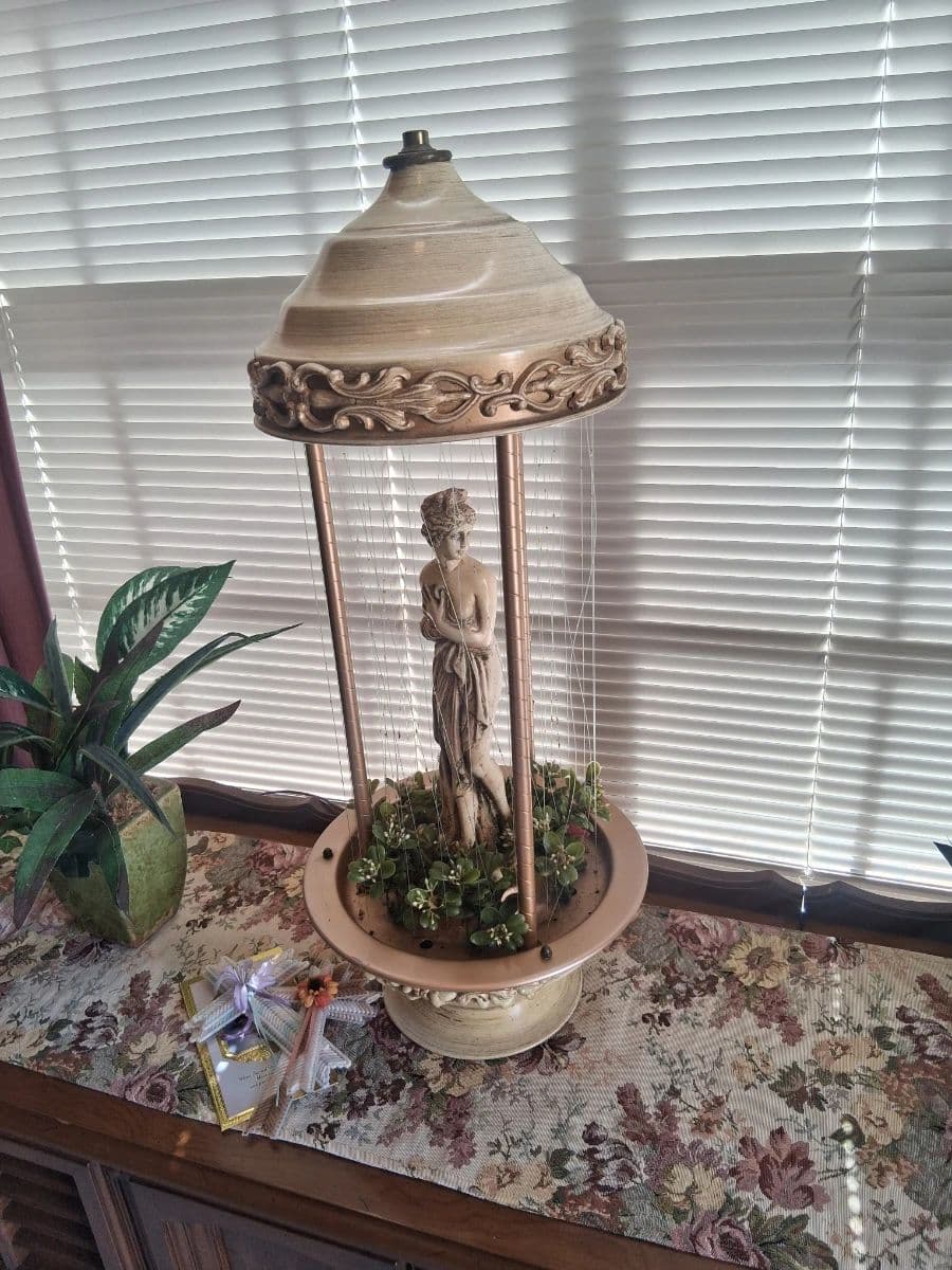 Lazybrook Timbergrove Estate Sale 77008 photo 1