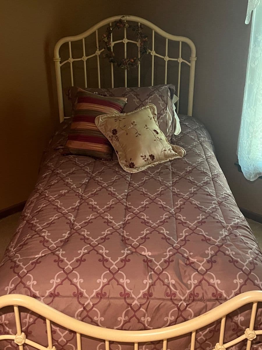 925 Estate Sale photo 4