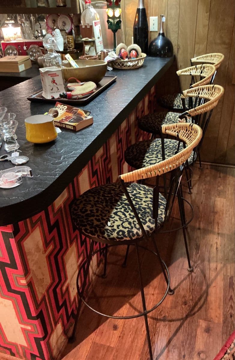 The distinguished estate sale of fine furnishings and luxurious collections photo 4