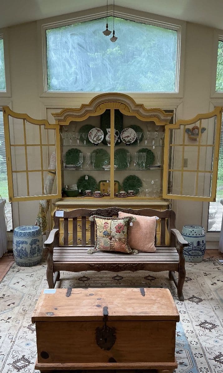The distinguished estate sale of fine furnishings and luxurious collections photo 2