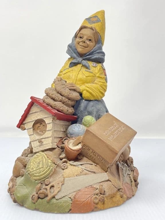 Auction for the Estate of Mrs. J. Miller photo 11