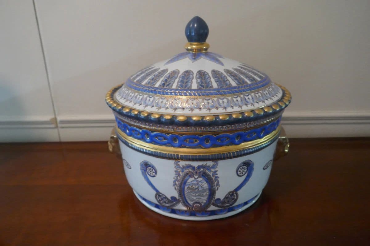 30% OFF SUPER Sunday Galleria Area Estate Sale photo 4