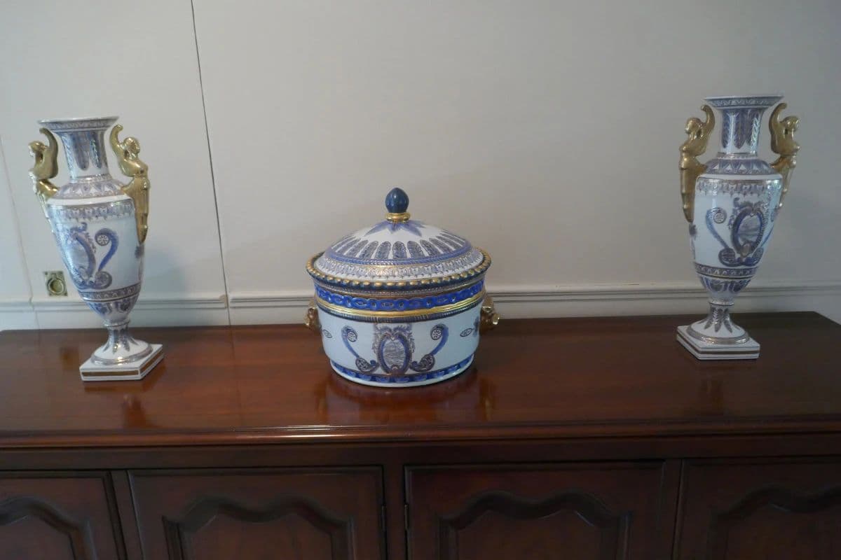 30% OFF SUPER Sunday Galleria Area Estate Sale photo 3