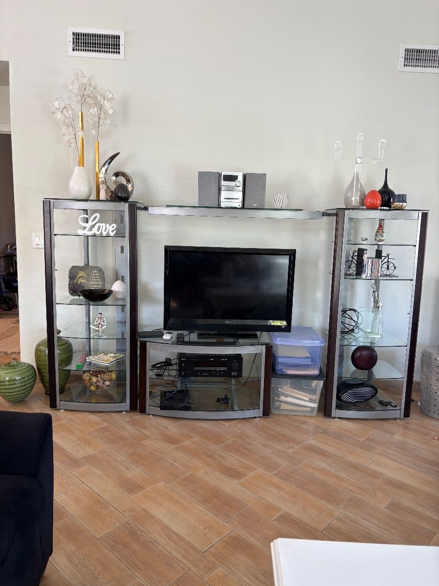 Ahwatukee Gem! Loaded Home! 7 Person Spa/Hot Tub, Furniture, Tools, Harley Parts, Tricycle & More! photo 11