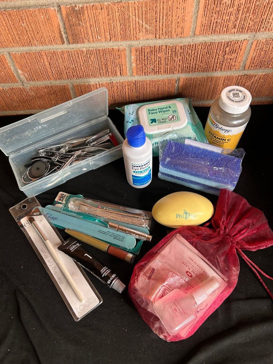 so many pretty things! Health/beauty, crystal, clothes/, home items, decor, kitchen, some tools photo 2