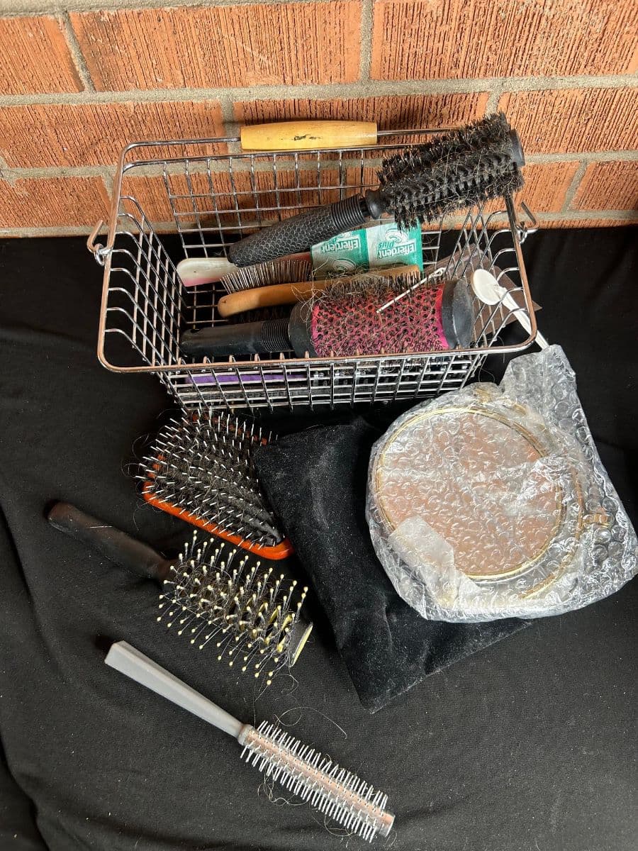 so many pretty things! Health/beauty, crystal, clothes/, home items, decor, kitchen, some tools photo 8