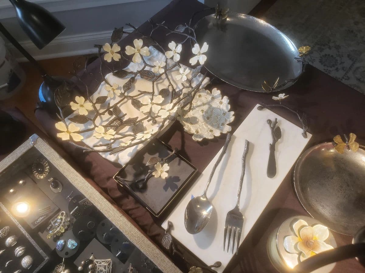 Chicago Jefferson Park Moving Sale - Variety Of Furniture, Art, Rugs, Mirrors, Useful Items, Jewelry photo 6