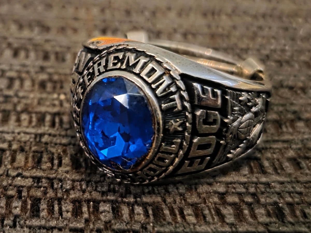 Sterling and Costume Jewelry, Sports Cards, Disney, Clothing, Video Games, Watches, Toys, Games photo 4