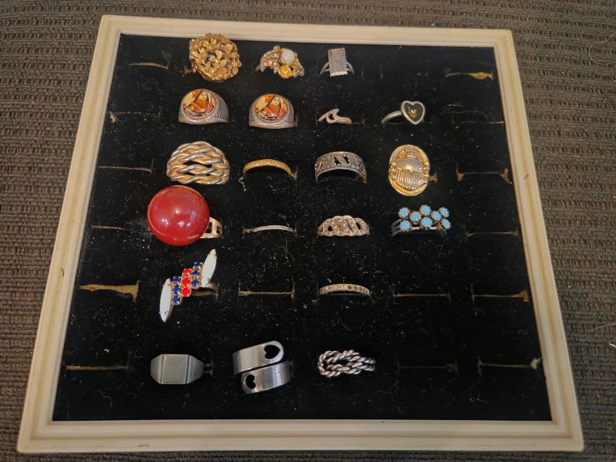 Sterling and Costume Jewelry, Sports Cards, Disney, Clothing, Video Games, Watches, Toys, Games photo 1