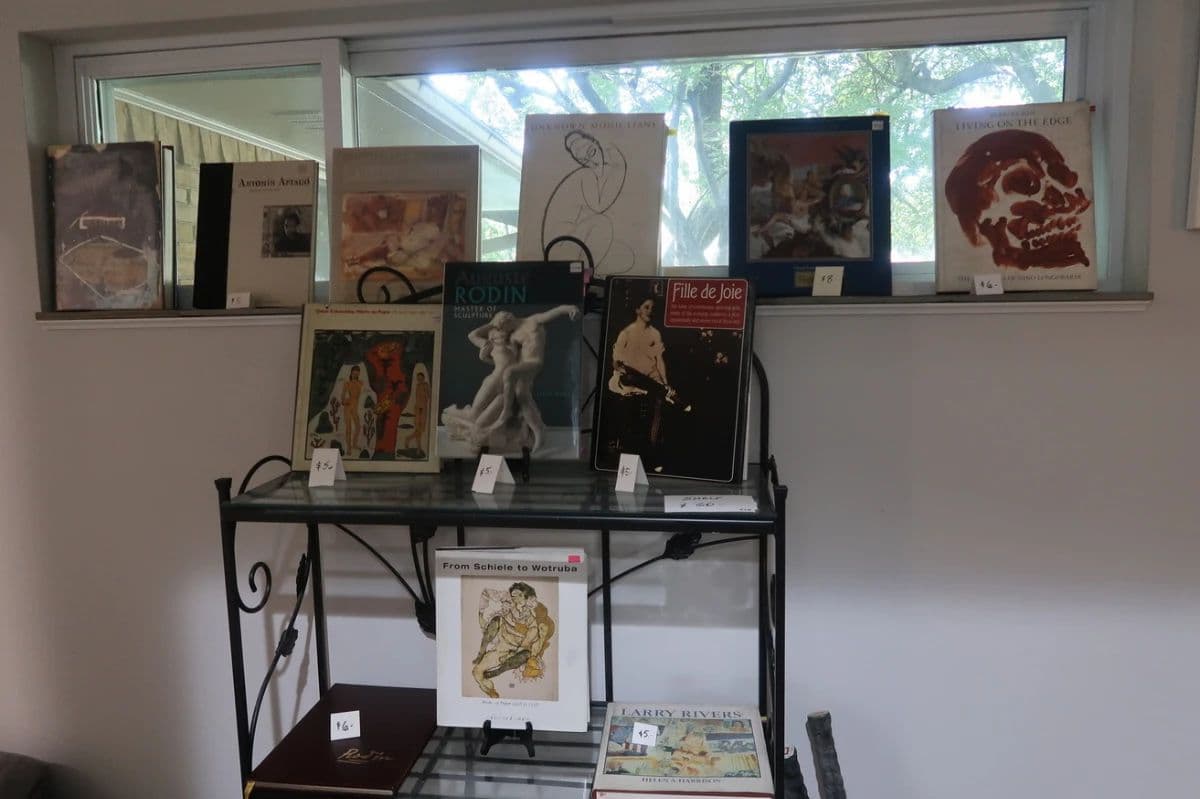 ELS Estate Sales ... Full House -- Furniture, Collectibles & More! photo 12