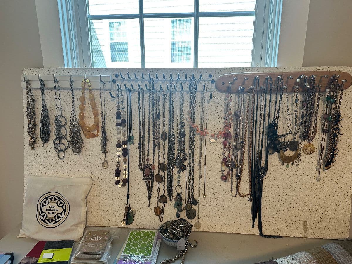 Fabulous Women's Designer Clothing & Vintage Home Goods photo 11