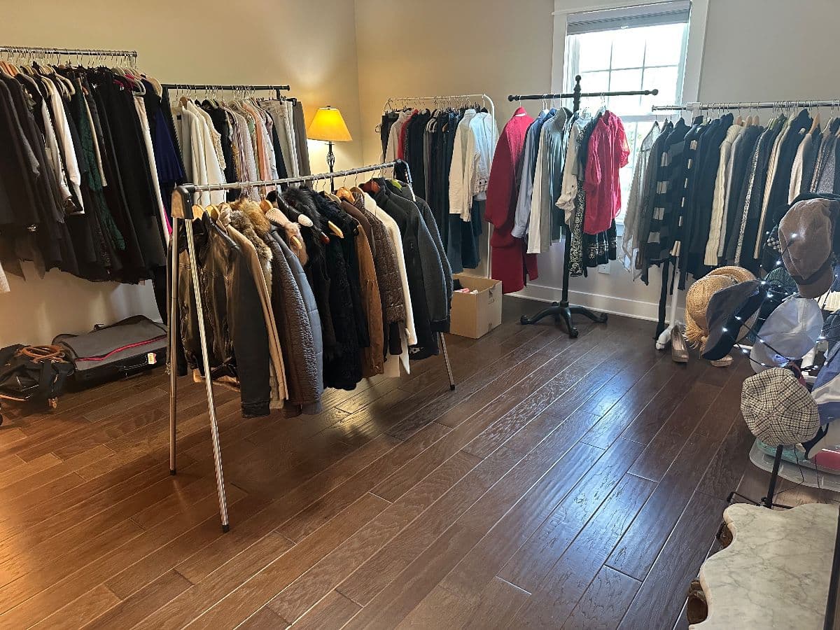 Fabulous Women's Designer Clothing & Vintage Home Goods photo 7