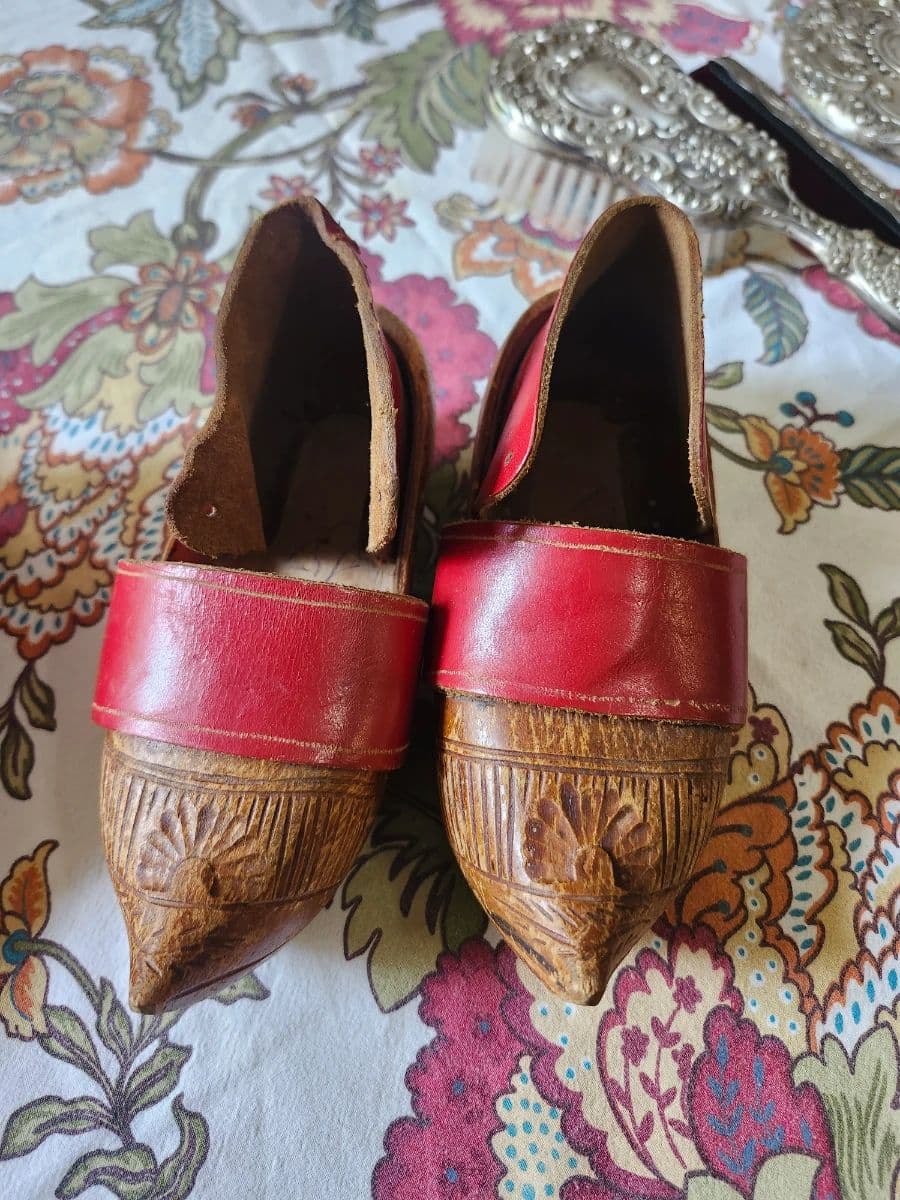 BELLEVUE ESTATE SALE! photo 10