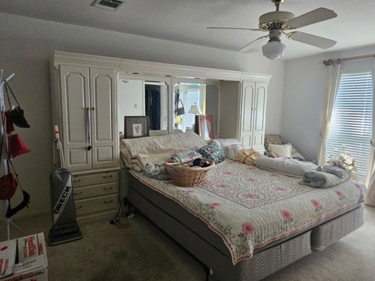 AMY GOSS REALTOR® & ESTATE SALES LLC DEERFIELD VILLAGE HOUSTON photo 7