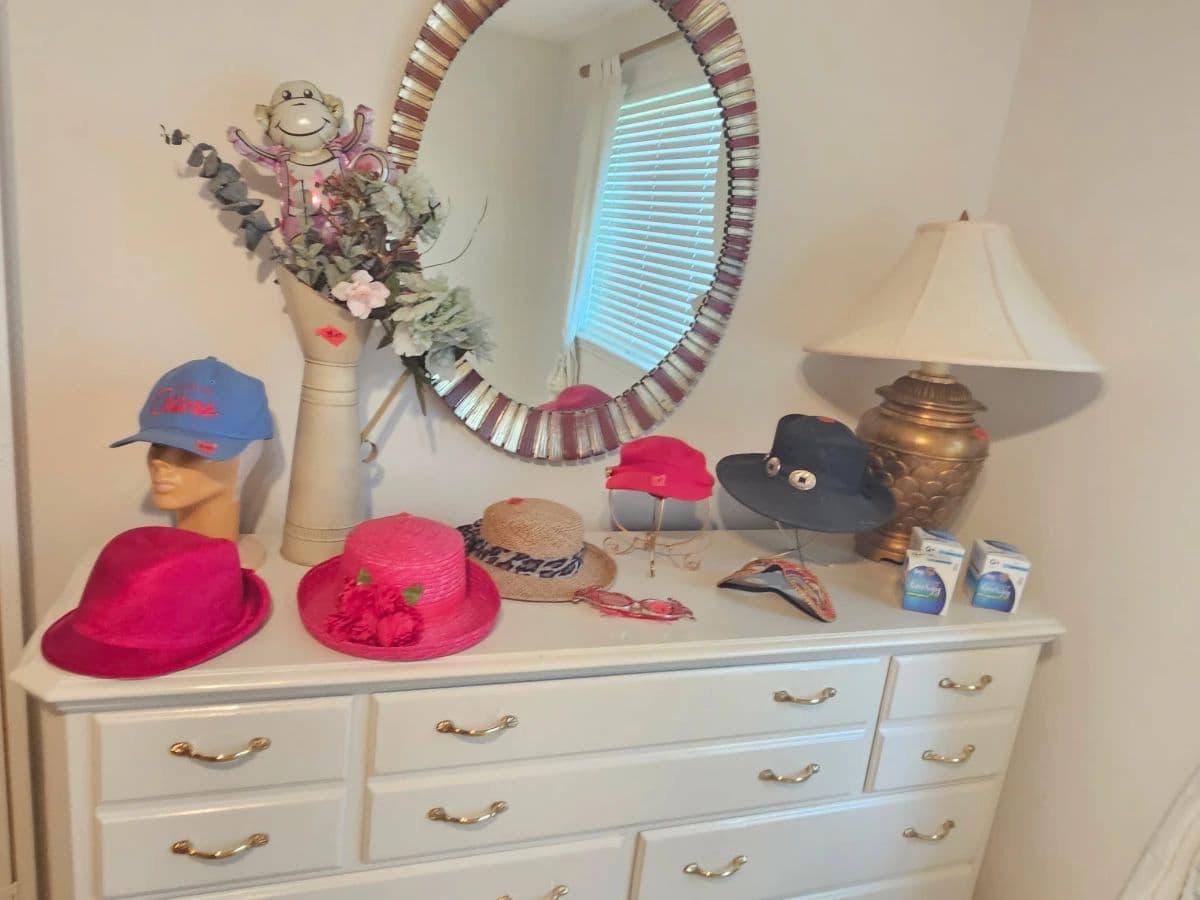 AMY GOSS REALTOR® & ESTATE SALES LLC DEERFIELD VILLAGE HOUSTON photo 5