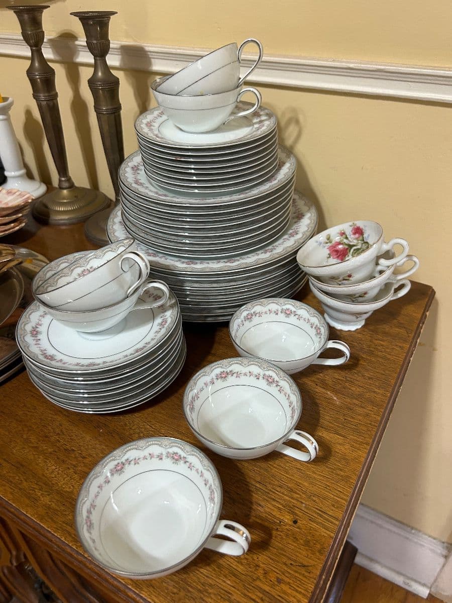Packed WeHO Estate Sale photo 5