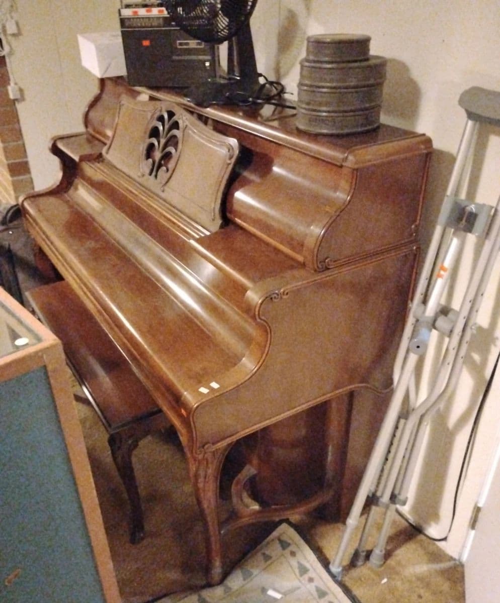 25% off Lake Forest Park Estate Sale photo 3