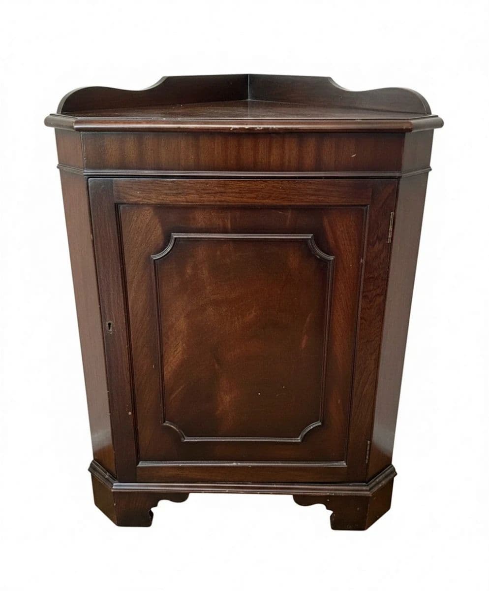 A Life Well Collected: Global Furnishings & Décor photo 9