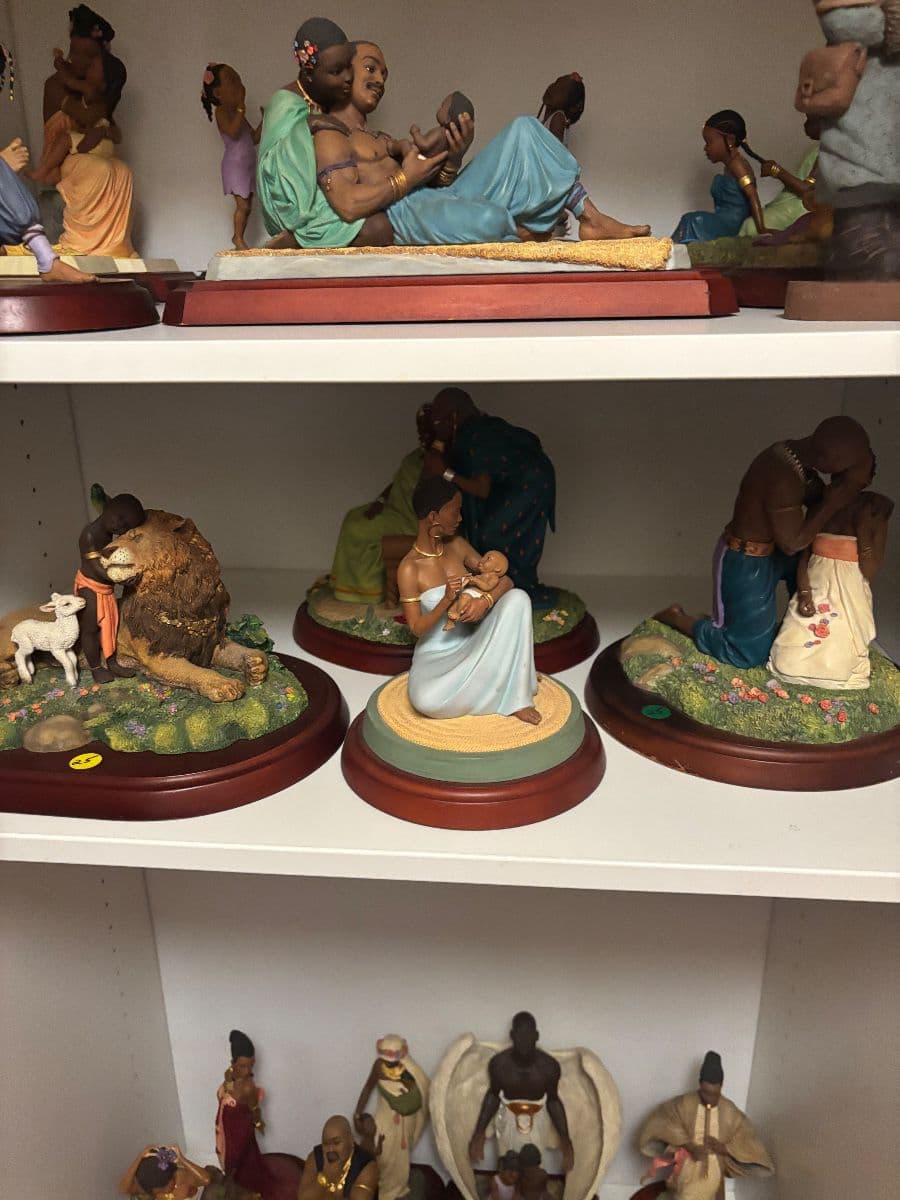 The Estate Liquidation House photo 9
