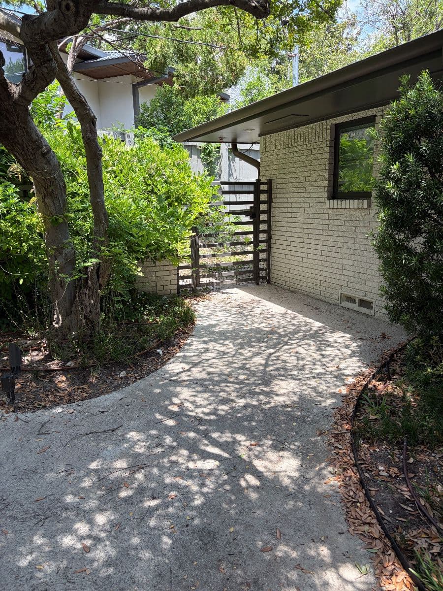 Very nice, Estate/demolition Sale on Janmar Circle by Blue Ribbon photo 3