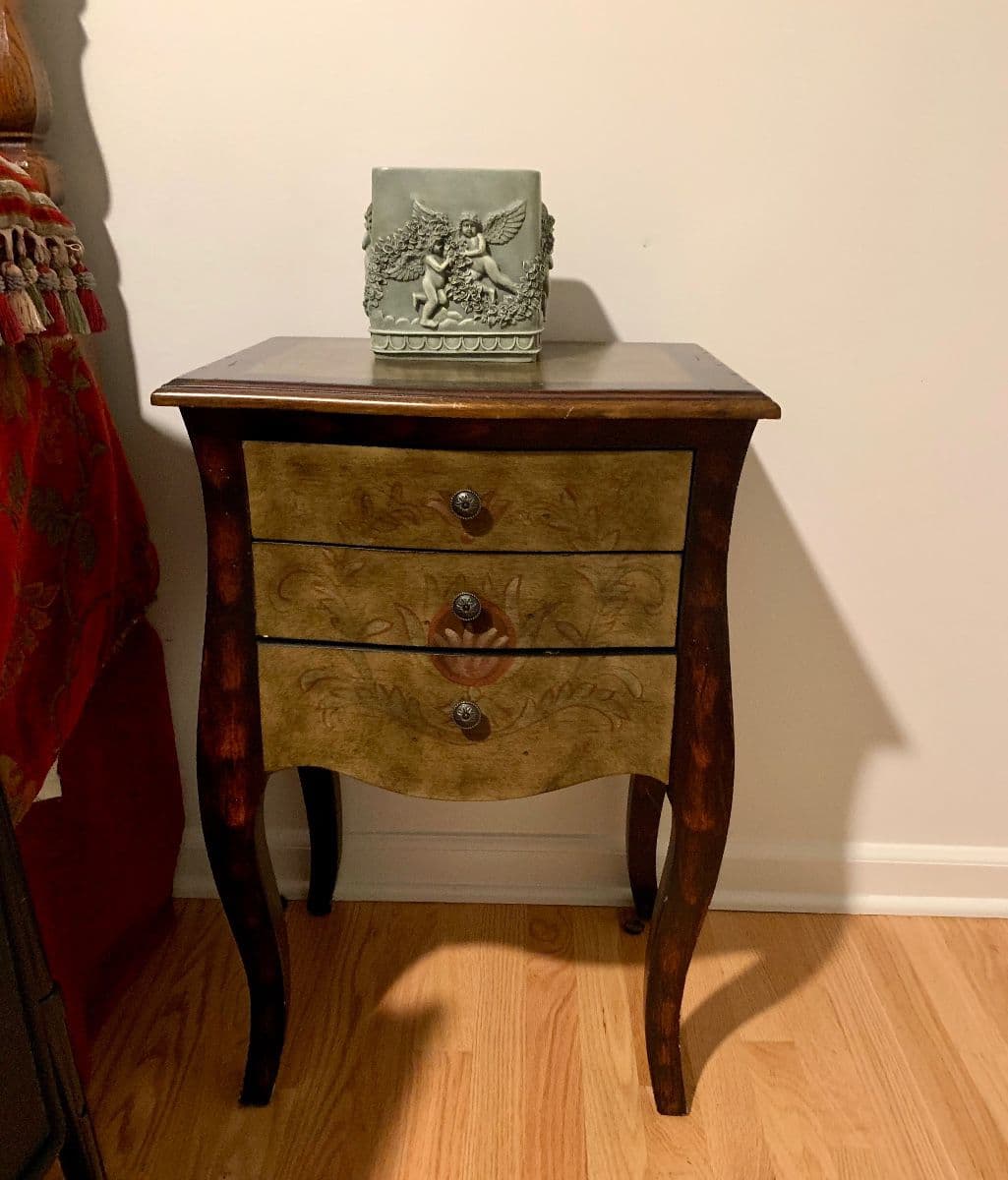 20% OFF Friday Sharp Finds in Bellevue photo 9