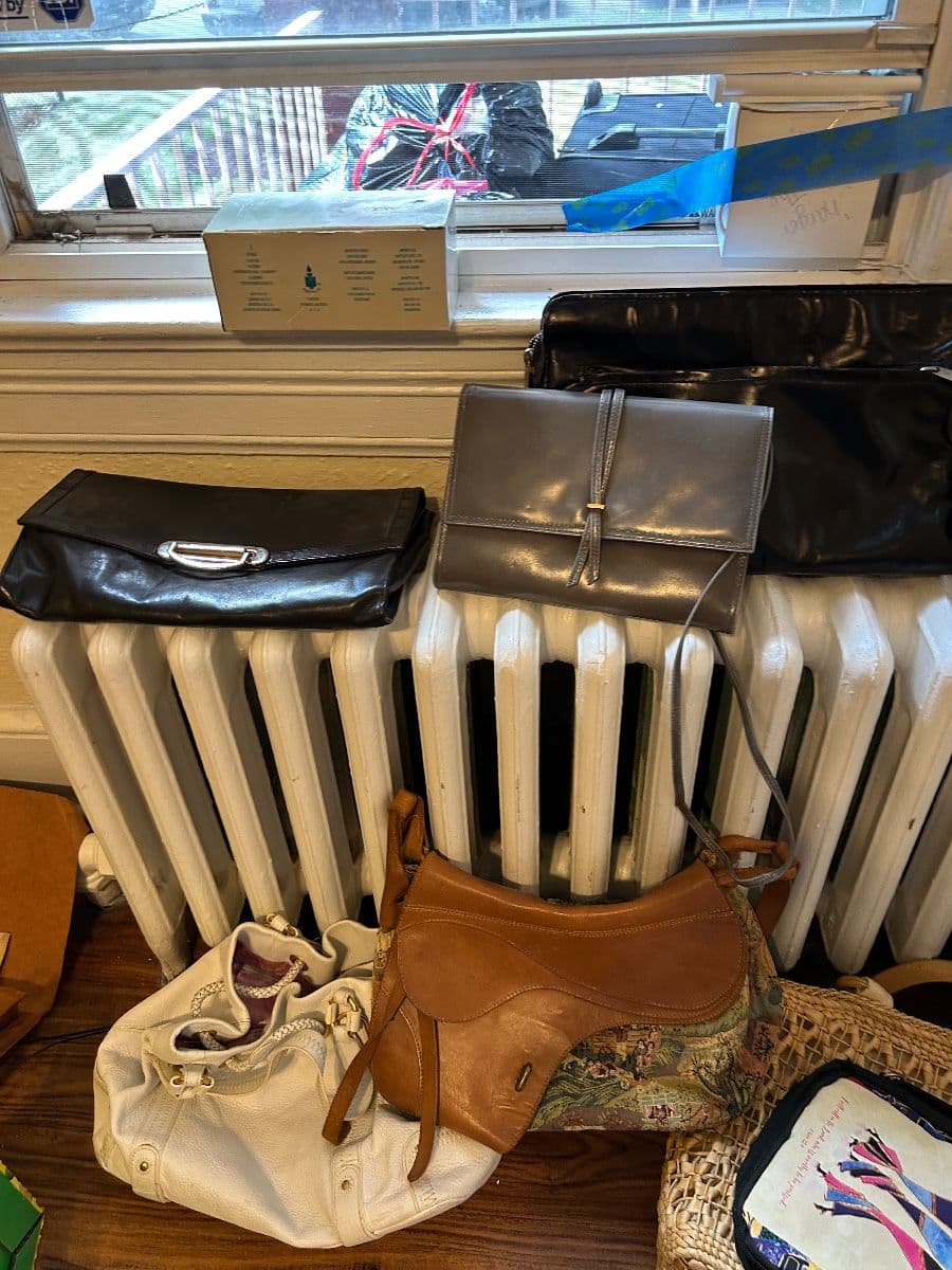 Estate sale - the player photo 5