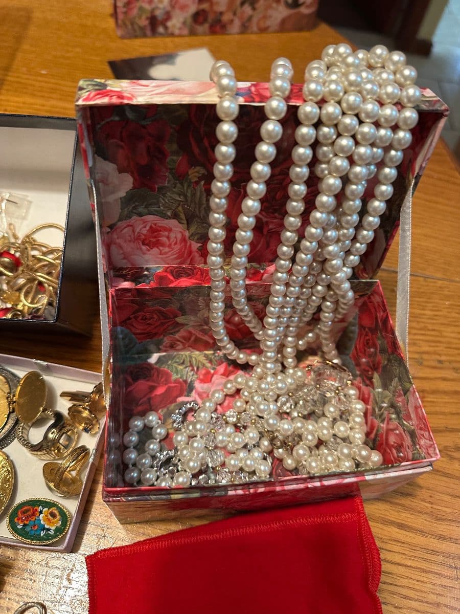 Brooklyn Tag Sale by M&B Eldorado Estate Liquidation photo 3