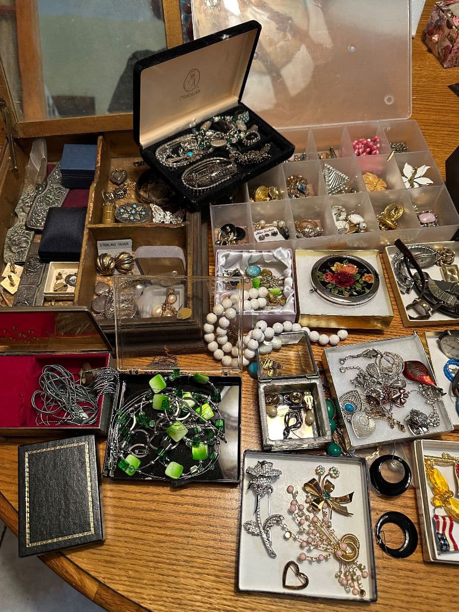 Brooklyn Tag Sale by M&B Eldorado Estate Liquidation photo 1