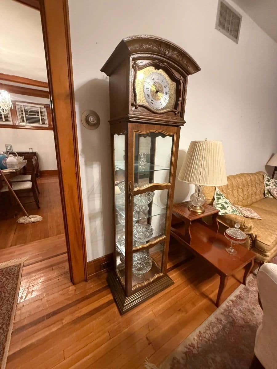 BATES ESTATE SALE – Furniture, Collectibles, & Vintage Home Decor photo 2