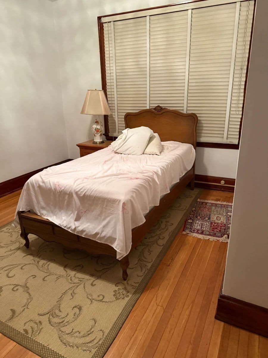 BATES ESTATE SALE – Furniture, Collectibles, & Vintage Home Decor photo 4