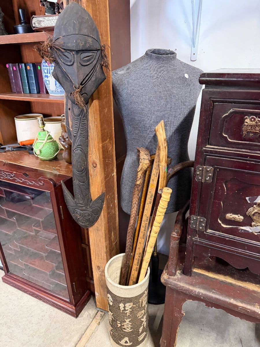 Wonderful Estate Sale by Kathy Platt photo 12