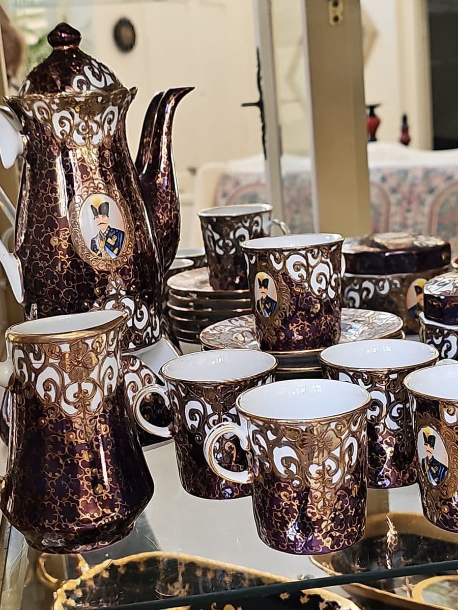 Blue Moon 'Persian Nest' Estate Sale photo 3