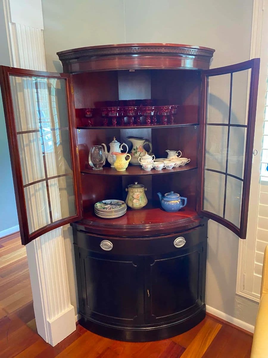 Beautiful Antique & Vintage Treasures-Two Combined Estates in Maplewood S. photo 2