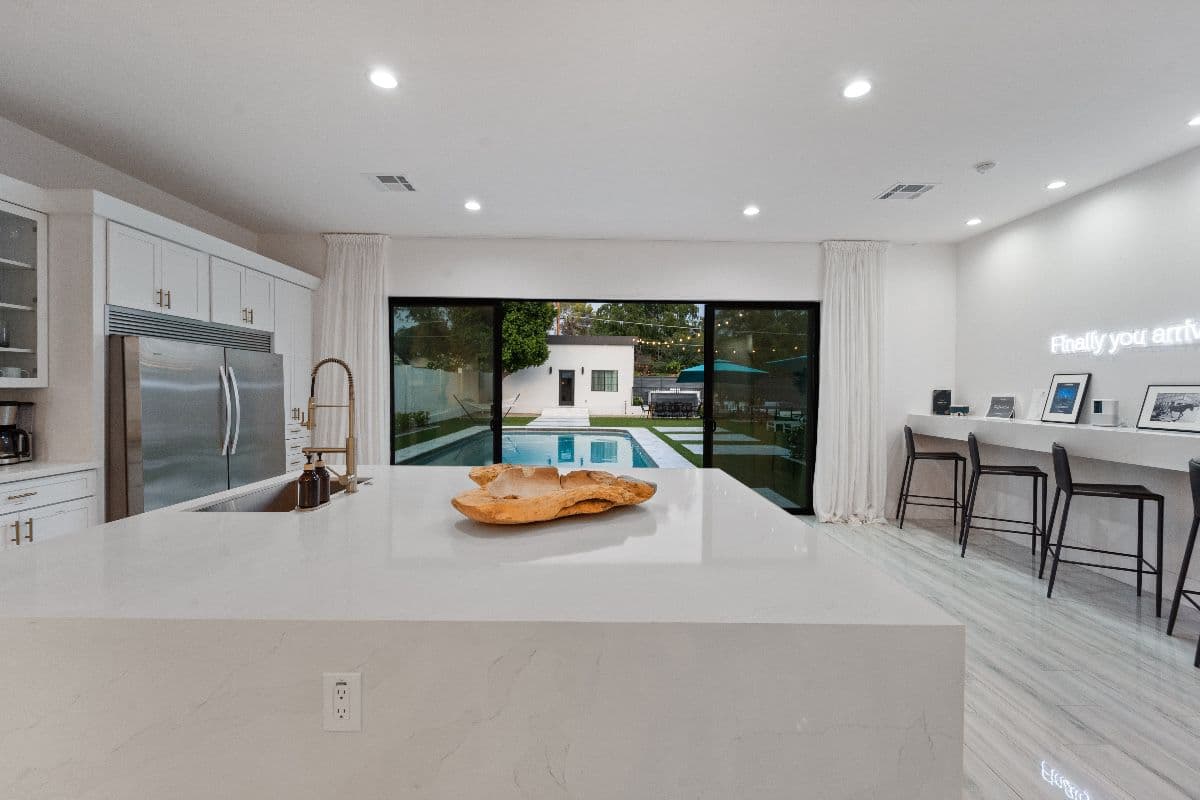 Designer Living in $2mil Phoenix Estate photo 11