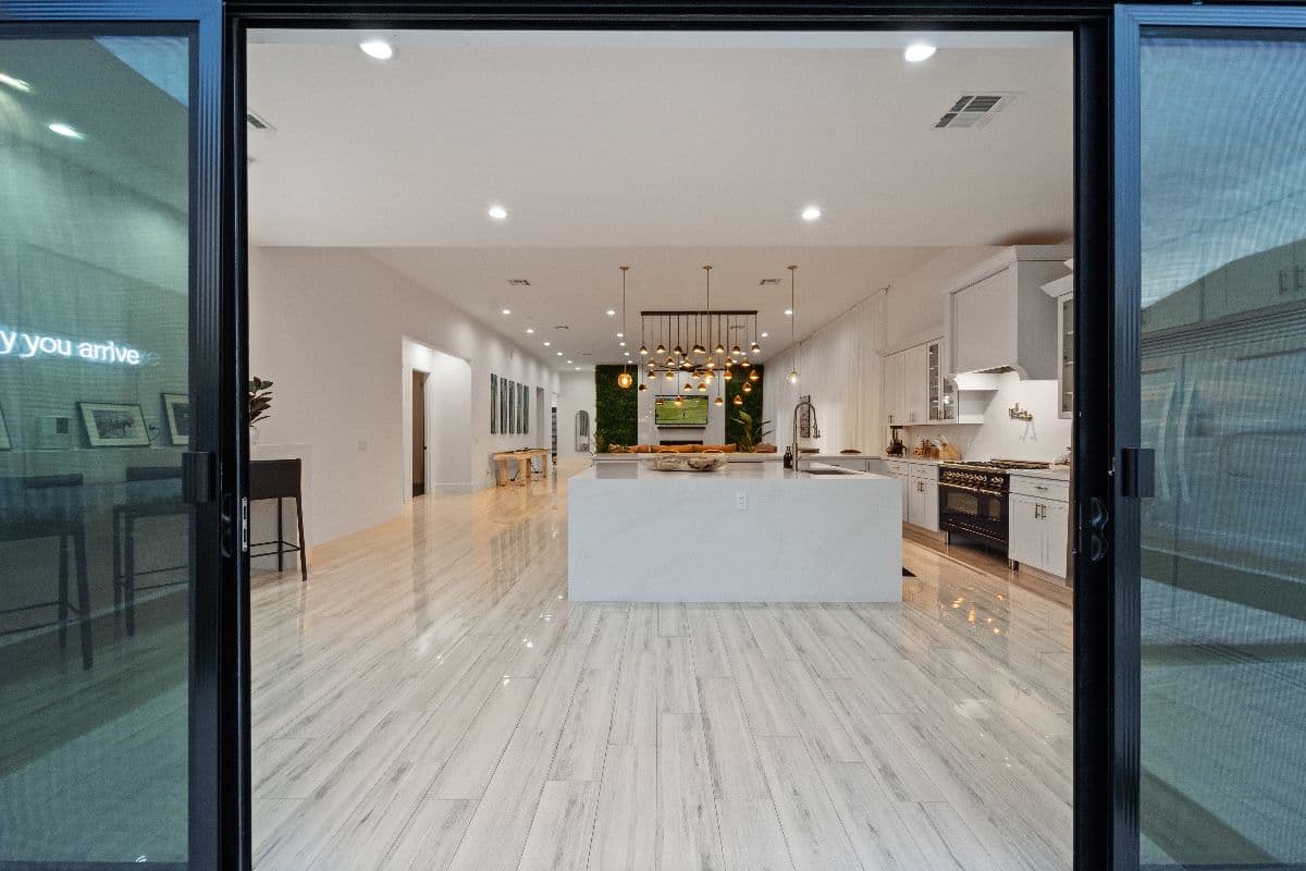 Designer Living in $2mil Phoenix Estate photo 10