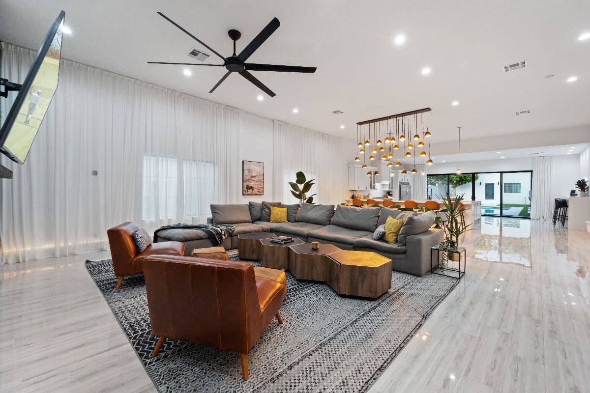 Designer Living in $2mil Phoenix Estate photo 3