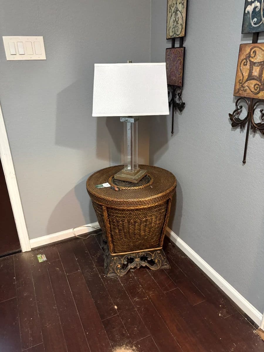 WESTBURY ESTATE SALE photo 8