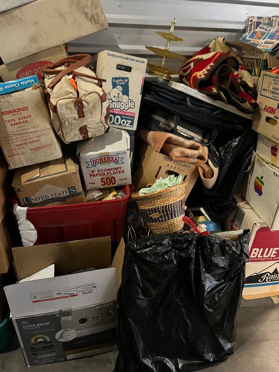 Pickers Party in North Central Phoenix ~ Vintage Smalls, 80's Womans Clothes, Books, Jewelry & More photo 6