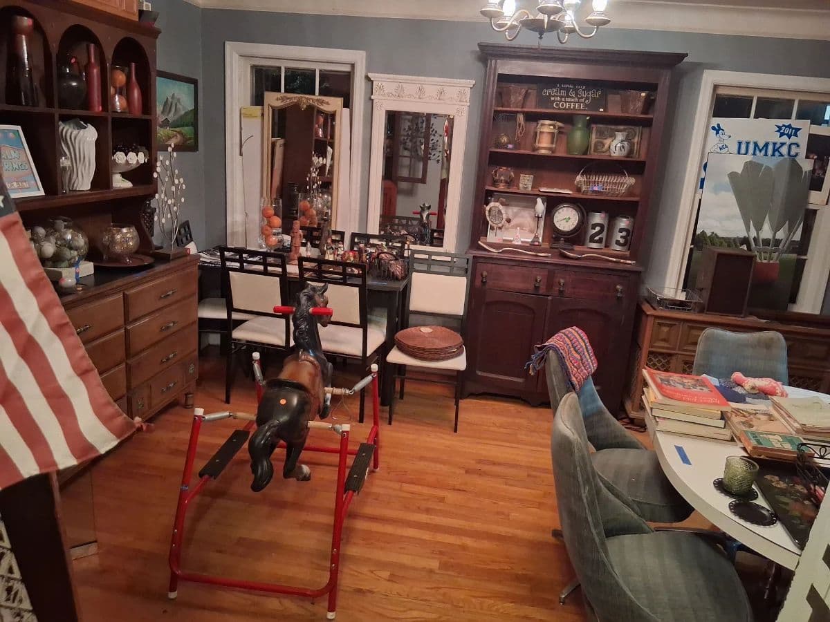 BROOKSIDE BARGAIN VINTAGE, ANTIQUE, AND HOME DECOR photo 11