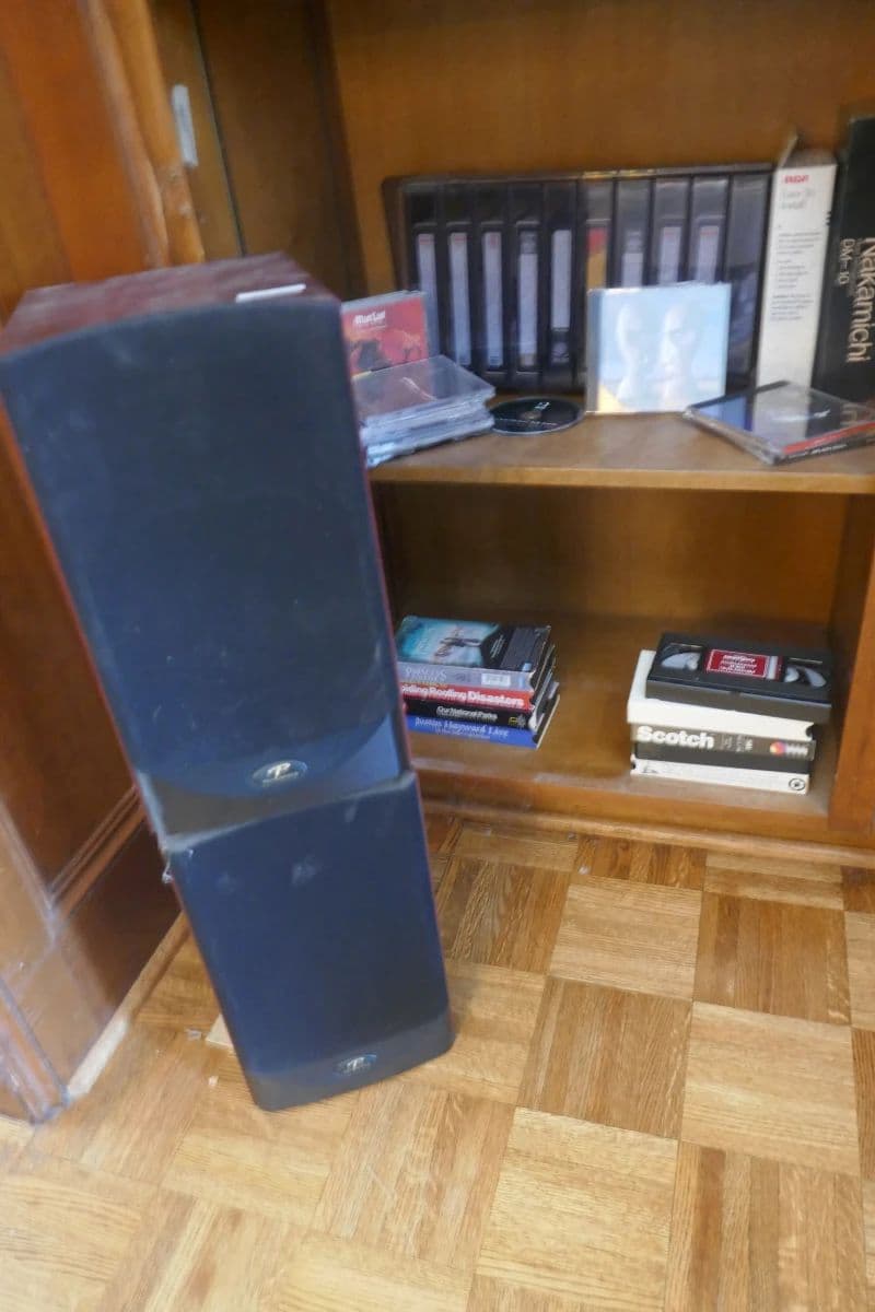 FUN Memorial Area Estate Sale Fossils, Fishing, High End Electronics and MUCH MORE! photo 11