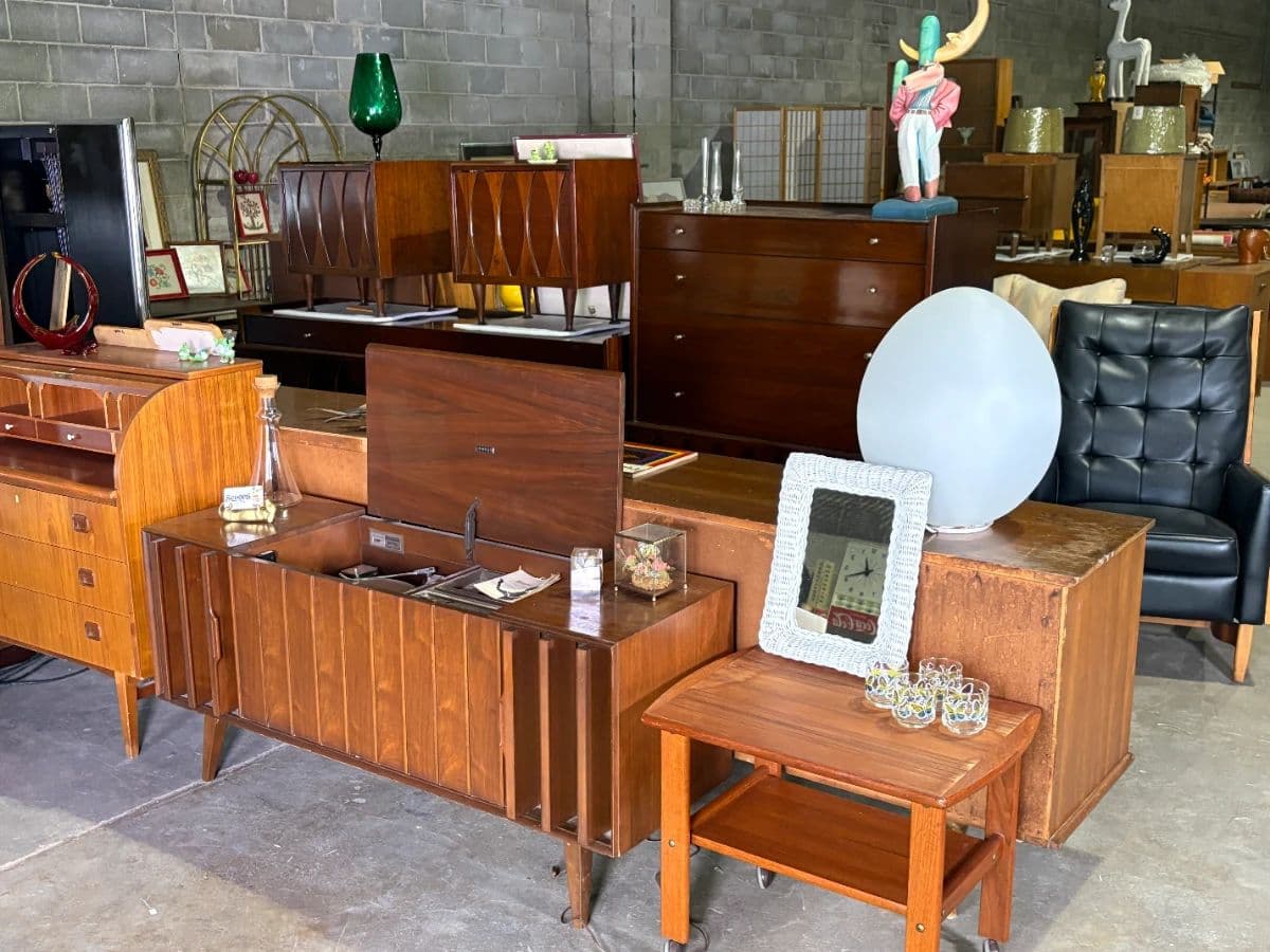 Remarkable 2-Part Vintage Auction by Scoops in Philadelphia - Furniture, Art, Home Goods and More! photo 2