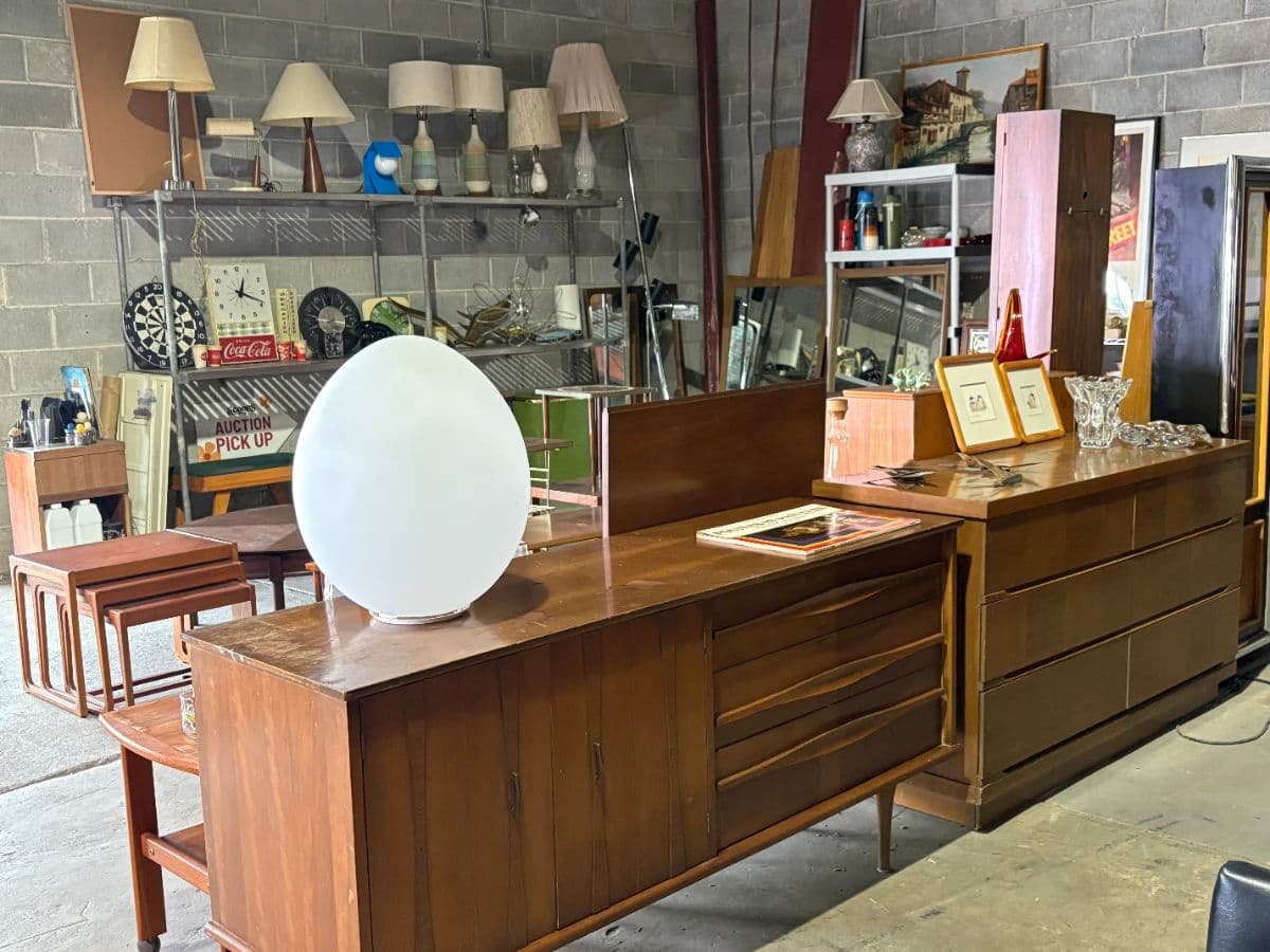 Remarkable 2-Part Vintage Auction by Scoops in Philadelphia - Furniture, Art, Home Goods and More! photo 10