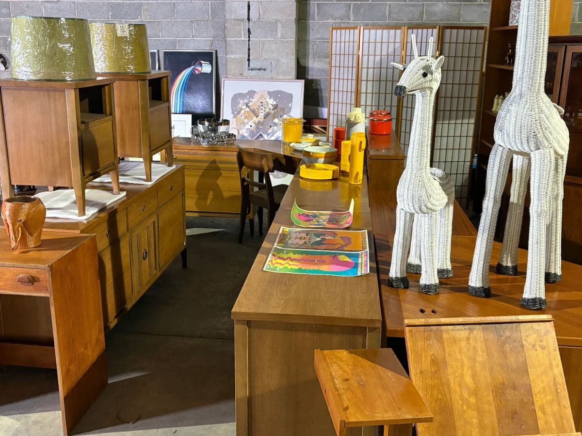 Remarkable 2-Part Vintage Auction by Scoops in Philadelphia - Furniture, Art, Home Goods and More! photo 6